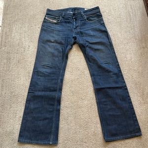 Very good condition gorgeous dark washed men Diesel Jeans